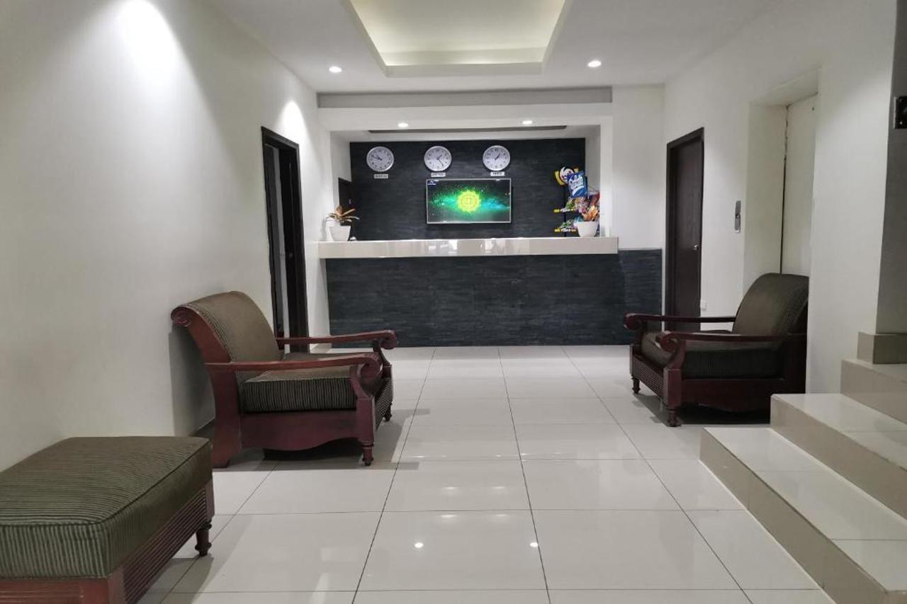Capital O Hotel Plaza, 墨西卡利 外观 照片