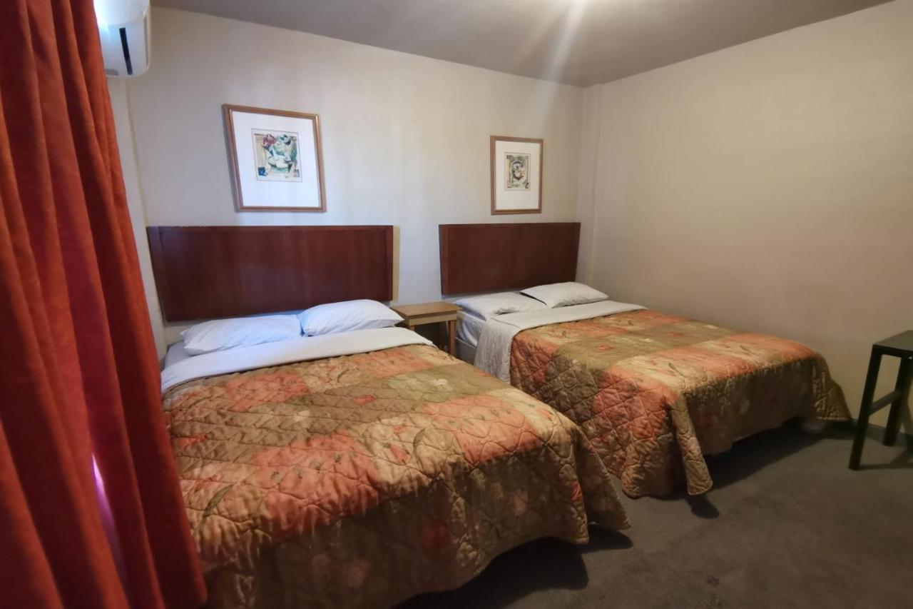 Capital O Hotel Plaza, 墨西卡利 外观 照片