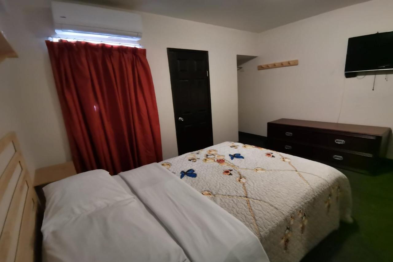 Capital O Hotel Plaza, 墨西卡利 外观 照片